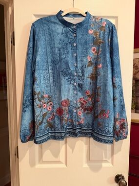 Blue Floral Button-Down Mandarin Collar Blouse